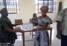 North Gonja: Pure Trust Social Investors Present Certificates To Shea Collectors