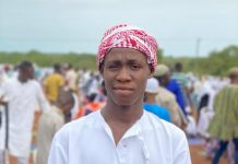 Bole Youth Enraged as Young Motor rider dies after crashing Into Stationery vehicle as street lights go off