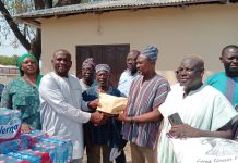 Former President Mahama Donates items & cash for Enskinment of Yagbonwura Elect
