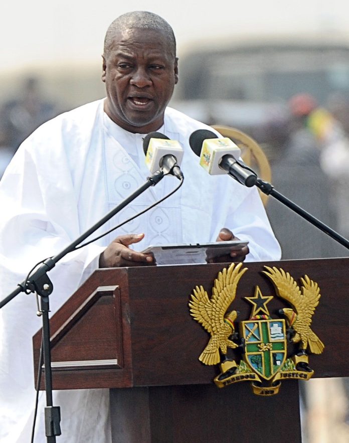 John-Mahama-inauguration-Accra-2013